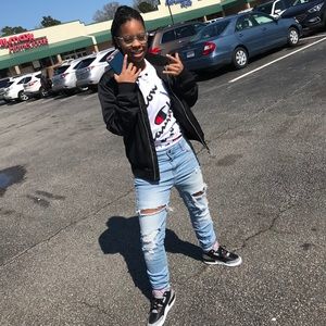 Meet your Posher, Taylor